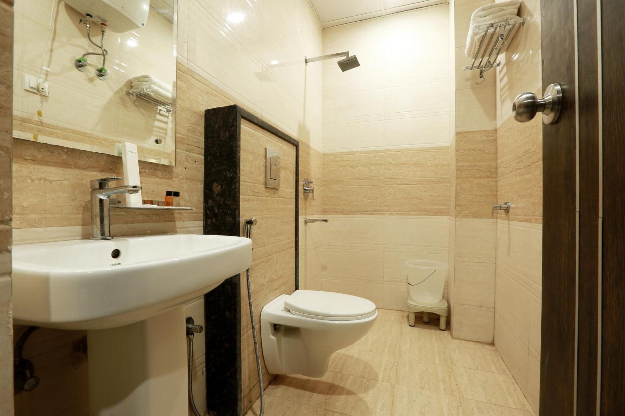 Airport Delhi Aerocity Inn Plaza Ню Делхи Екстериор снимка
