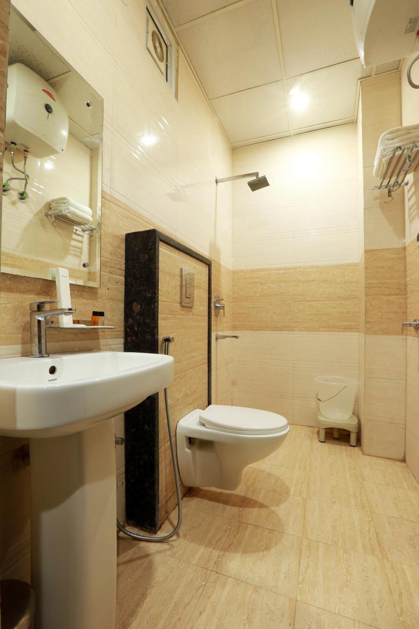 Airport Delhi Aerocity Inn Plaza Ню Делхи Екстериор снимка