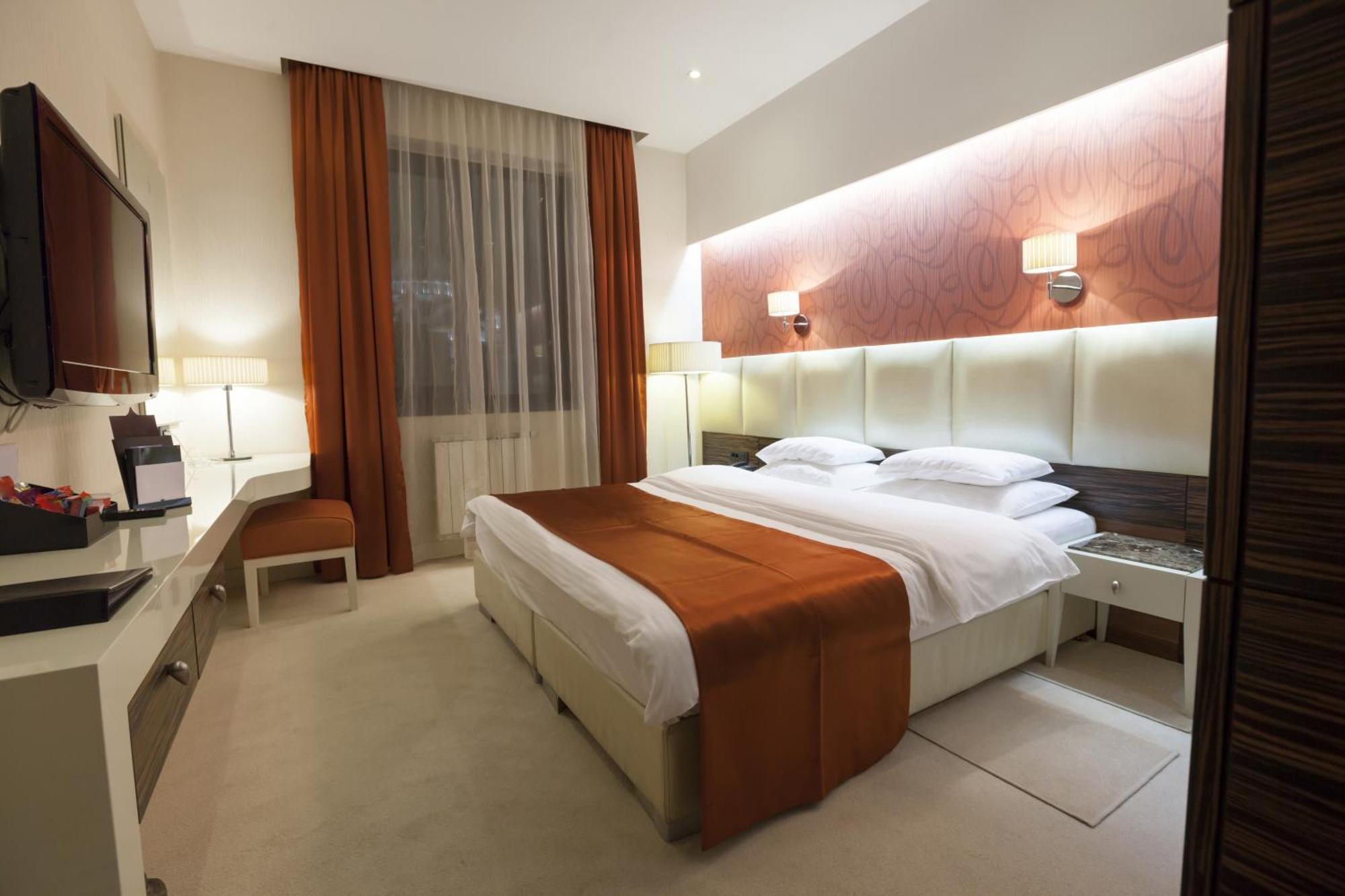 Airport Delhi Aerocity Inn Plaza Ню Делхи Екстериор снимка