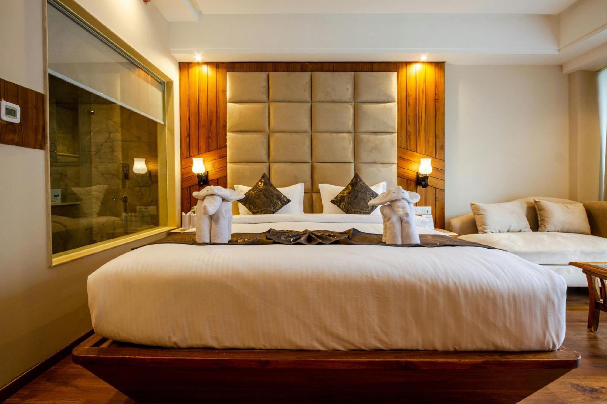 Airport Delhi Aerocity Inn Plaza Ню Делхи Екстериор снимка